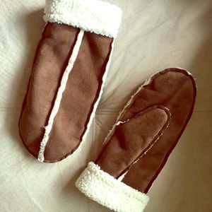 Like NewFaux wool Mittens